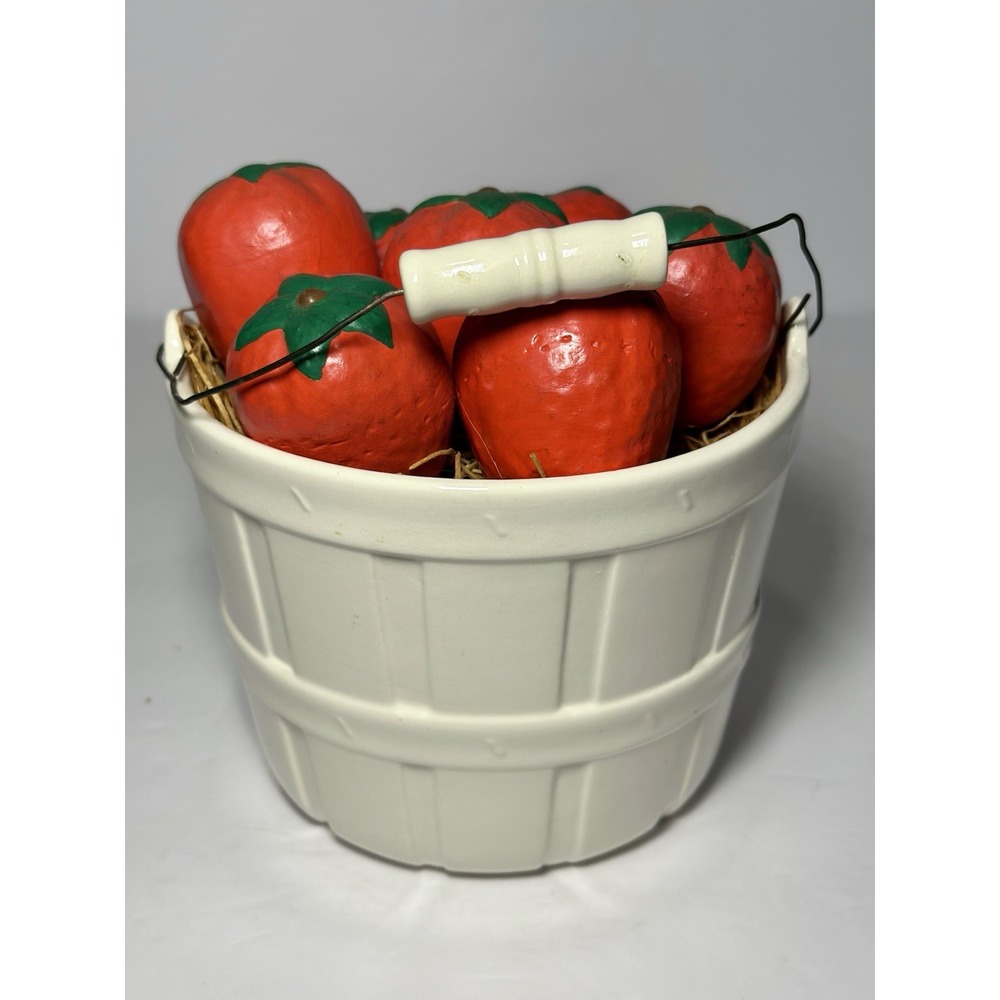 Vintage Ceramic Basket of Strawberries Cottage Core Farmhouse Kitchen SIGNED - Picture 4 of 16